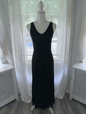 LOFT Black Sleeveless V-Neck Maxi Dress